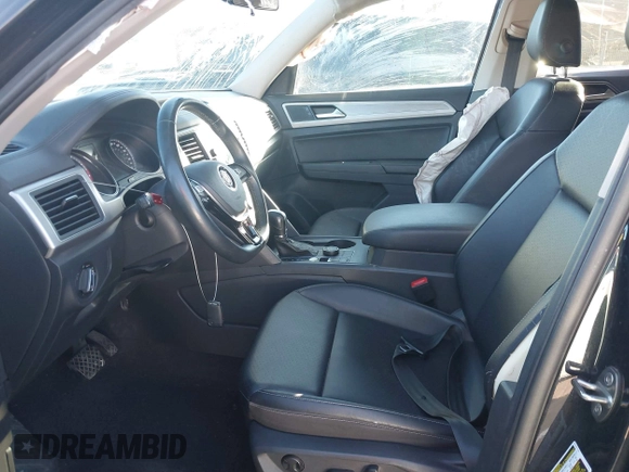 2019 Volkswagen Atlas SE with VIN 1V2LR2CAXKC566024, listed as a IAAI auction lot 41296531 with 106,175 mi miles and . Bid and sale history available at DreamBid. Image 5.
