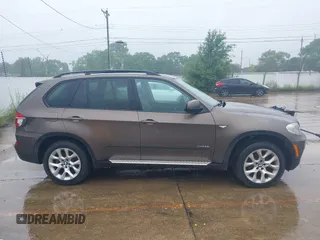 2012 BMW X5 35i z VIN 5UXZV4C51CL749379, wystawiony jako IAAI lot #42494275 z przebiegiem 137 768 mil mil oraz . Historia ofert i sprzedaży dostępna na DreamBid. Obrazek 13.