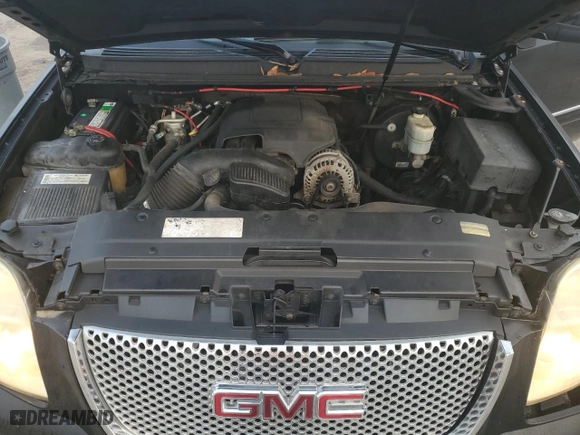 2008 GMC Yukon XL Denali with VIN 1GKFK66868J151763, listed as a Copart auction lot 60243464 with 214,836 mi miles and Salvage Title. Bid and sale history available at carsss.com. Image 12.