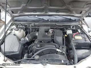 2005 Chevrolet Colorado LS Z71 with VIN 1GCDT196X58226139, listed as a IAAI auction lot 41520635 with 266,274 mi miles. Bid and sale history available at carsss.com. Image 10.
