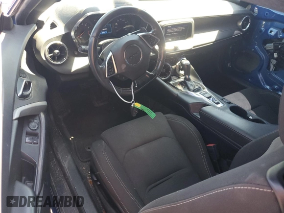2020 Chevrolet Camaro 1LS z VIN 1G1FB1RX9L0126770, wystawiony jako Copart lot #49124375 z przebiegiem 60 283 mil mil oraz Szkoda całkowita • Salvage title. Historia ofert i sprzedaży dostępna na DreamBid. Obrazek 8.