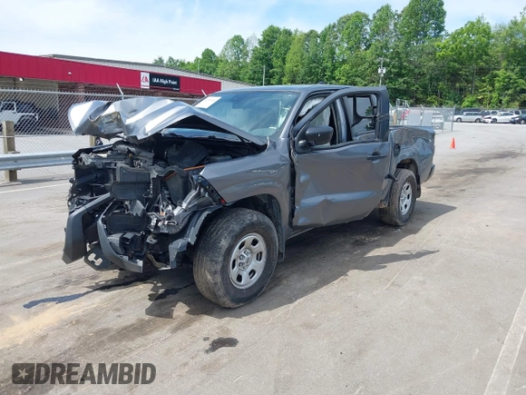 2022 Nissan Frontier SV z VIN 1N6ED1EK9NN633002, wystawiony jako IAAI lot #42298704 z przebiegiem 47 800 mil mil oraz . Historia ofert i sprzedaży dostępna na DreamBid. Obrazek 2.