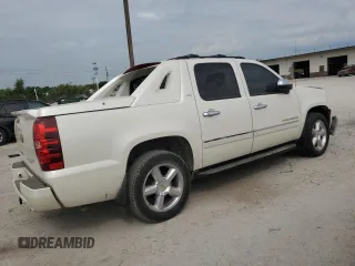 2012 Chevrolet Avalanche LTZ with VIN 3GNTKGE70CG305592, listed as a Copart auction lot 68987764 with 140,919 mi miles and Salvage Title. Bid and sale history available at carsss.com. Image 3.