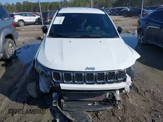 2024 Jeep Compass Latitude with VIN 3C4NJDBN2RT112575, listed as a IAAI auction lot 41730950 with 22,357 mi miles. Bid and sale history available at carsss.com. Image 12.