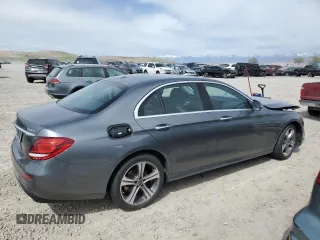 2018 Mercedes-Benz E 300 с VIN WDDZF4KB4JA293480, выставлен на аукционе Copart как лот 52153205 с пробегом 60 131 миль миль и Списание • Salvage title. История ставок и продаж доступна на DreamBid. Изображение 3.