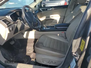 2017 Ford Fusion SE z VIN 3FA6P0HD6HR156834, wystawiony jako Copart lot #55144955 z przebiegiem 114 497 mil mil oraz Szkoda całkowita • Salvage title. Historia ofert i sprzedaży dostępna na DreamBid. Obrazek 7.