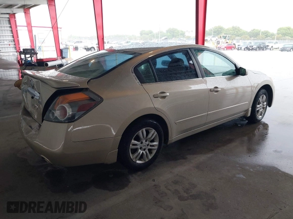 2012 Nissan Altima S z VIN 1N4AL2AP5CC141206, wystawiony jako IAAI lot #42408512 z przebiegiem 109 620 mil mil oraz . Historia ofert i sprzedaży dostępna na DreamBid. Obrazek 4.