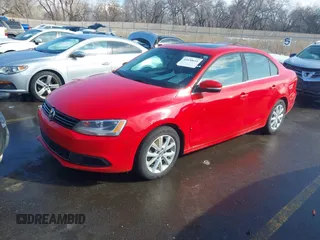 2014 Volkswagen Jetta Sedan SE w/Connectivity with VIN 3VWD07AJ7EM288652, listed as a IAAI auction lot 41630616 with 130,860 mi miles. Bid and sale history available at carsss.com. Image 17.