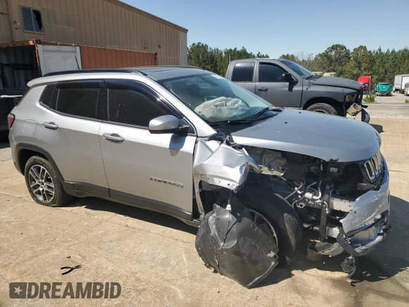 2020 Jeep Compass Latitude z VIN 3C4NJCBBXLT205996, wystawiony jako Copart lot #50507825 z przebiegiem Nie podano mil oraz Szkoda całkowita • Salvage title. Historia ofert i sprzedaży dostępna na DreamBid. Obrazek 4.