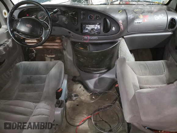 2001 Ford Econoline Cargo with VIN 1FDRE14W71HA24422, listed as a Copart auction lot 67317384 with 199,338 mi miles and Clean Title. Bid and sale history available at DreamBid. Image 8.