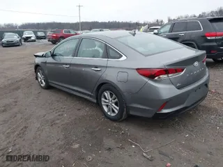 2019 Hyundai Sonata Sport with VIN 5NPE34AF2KH809108, listed as a IAAI auction lot 41476719 with 111,041 mi miles. Bid and sale history available at carsss.com. Image 3.