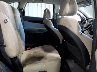2016 Kia Sorento LX with VIN 5XYPG4A32GG045018, listed as a Copart auction lot 52525825 with 127,922 mi miles and Clean Title. Bid and sale history available at carsss.com. Image 10.