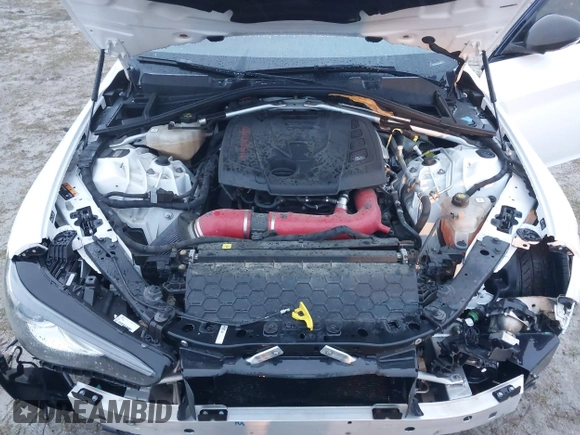 2017 Alfa Romeo Giulia Ti z VIN ZARFAECN2H7539370, wystawiony jako IAAI lot #41762612 z przebiegiem 100 629 mil mil oraz . Historia ofert i sprzedaży dostępna na DreamBid. Obrazek 10.