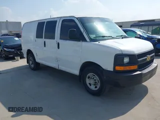 2007 Chevrolet Express Cargo with VIN 1GCGG25V471172398, listed as a IAAI auction lot 42429727 with 288,256 mi miles and . Bid and sale history available at DreamBid. Image 1.