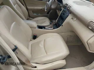 2003 Mercedes-Benz C 320 with VIN WDBRF64J03F298111, listed as a IAAI auction lot 42112965 with 198,974 mi miles and . Bid and sale history available at DreamBid. Image 5.