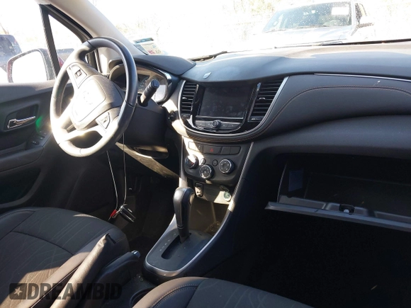 2022 Chevrolet Trax LT with VIN KL7CJLSM9NB568820, listed as a IAAI auction lot 41757713 with 35,243 mi miles. Bid and sale history available at carsss.com. Image 5.