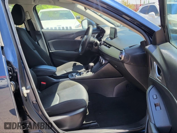 2020 Mazda CX-3 Sport with VIN JM1DKDB76L1465863, listed as a IAAI auction lot 42137563 with 180,000 mi miles. Bid and sale history available at carsss.com. Image 5.