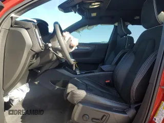 2022 Volvo XC40 Twin Plus z VIN YV4ED3URXN2691650, wystawiony jako Copart lot #43424765 z przebiegiem 47 573 mil mil oraz Szkoda całkowita • Salvage title. Historia ofert i sprzedaży dostępna na DreamBid. Obrazek 7.