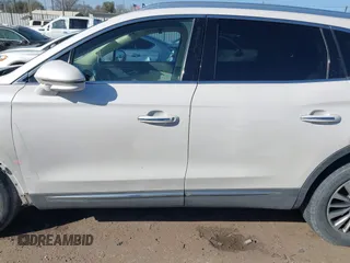 2016 Lincoln MKX Select with VIN 2LMTJ6KR1GBL75185, listed as a IAAI auction lot 41706363 with 135,844 mi miles and . Bid and sale history available at carsss.com. Image 15.