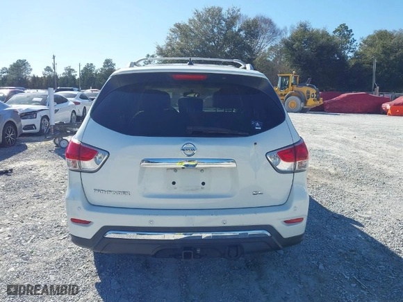 2014 Nissan Pathfinder SV with VIN 5N1AR2MN7EC682582, listed as a IAAI auction lot 41223254 with 149,860 mi miles. Bid and sale history available at carsss.com. Image 16.
