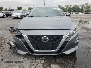 2020 Nissan Altima S with VIN 1N4BL4BV7LC204738, listed as a Copart auction lot 55827275 with 80,667 mi miles and Salvage title. Bid and sale history available at DreamBid. Image 5.