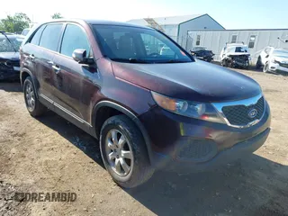 2013 Kia Sorento LX with VIN 5XYKT3A17DG375103, listed as a IAAI auction lot 42327291 with 228,761 mi miles and . Bid and sale history available at DreamBid. Image 1.