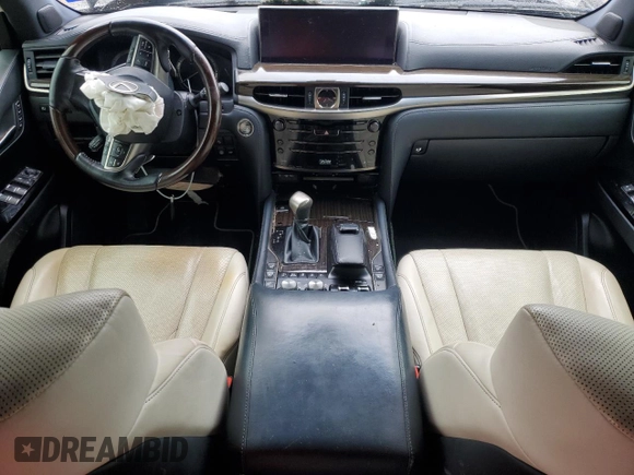 2019 Lexus LX 570 z VIN JTJHY7AX7K4292383, wystawiony jako Copart lot #82715804 z przebiegiem Nie podano mil oraz Szkoda całkowita • Salvage title. Historia ofert i sprzedaży dostępna na DreamBid. Obrazek 8.