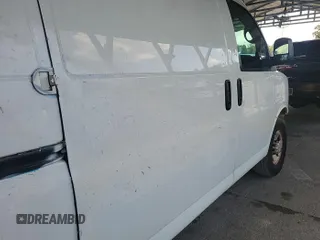 2012 Chevrolet Express Cargo z VIN 1GCWGFCAXC1173617, wystawiony jako IAAI lot #42561444 z przebiegiem 178 334 mil mil oraz . Historia ofert i sprzedaży dostępna na DreamBid. Obrazek 3.