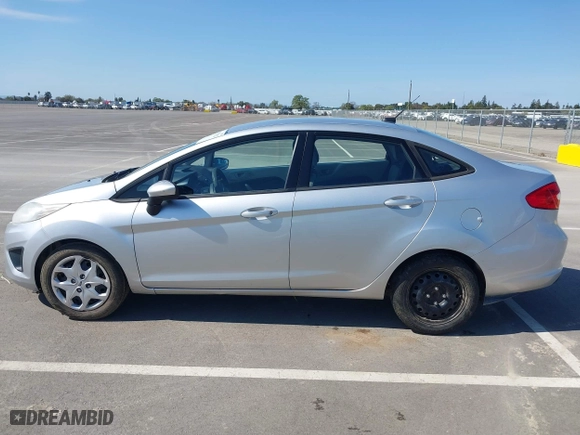 2013 Ford Fiesta S with VIN 3FADP4AJ9DM226798, listed as a IAAI auction lot 41775922 with 85,204 mi miles. Bid and sale history available at carsss.com. Image 14.