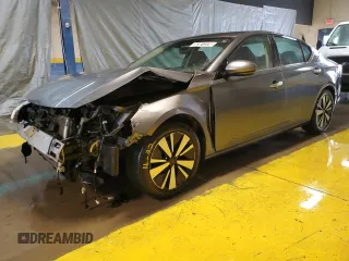 2019 Nissan Altima SL with VIN 1N4BL4EV6KC155753, listed as a Copart auction lot 56301225 with 116,097 mi miles and Clean title. Bid and sale history available at DreamBid. Image 1.