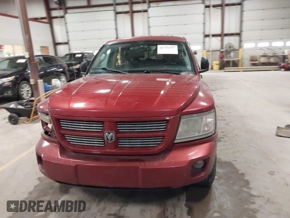 2008 Dodge Dakota Laramie z VIN 1D7HW58N98S634217, wystawiony jako IAAI lot #41739357 z przebiegiem 263 329 mil mil oraz . Historia ofert i sprzedaży dostępna na DreamBid. Obrazek 12.