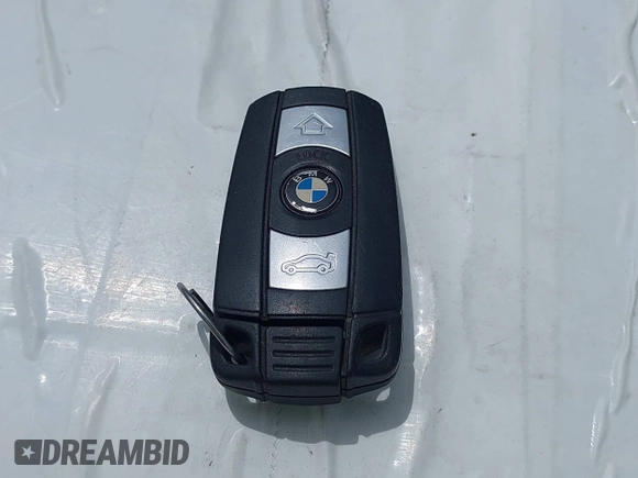 2012 BMW 1 Series 135i z VIN WBAUC9C53CVM12132, wystawiony jako IAAI lot #42532448 z przebiegiem Nie podano mil oraz . Historia ofert i sprzedaży dostępna na DreamBid. Obrazek 11.