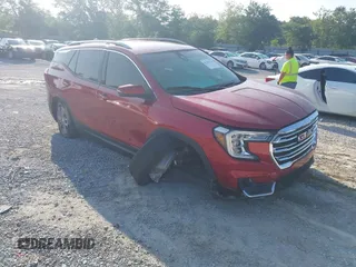 2022 GMC Terrain SLT z VIN 3GKALPEV0NL157907, wystawiony jako IAAI lot #42394328 z przebiegiem 65 209 mil mil oraz . Historia ofert i sprzedaży dostępna na DreamBid. Obrazek 1.