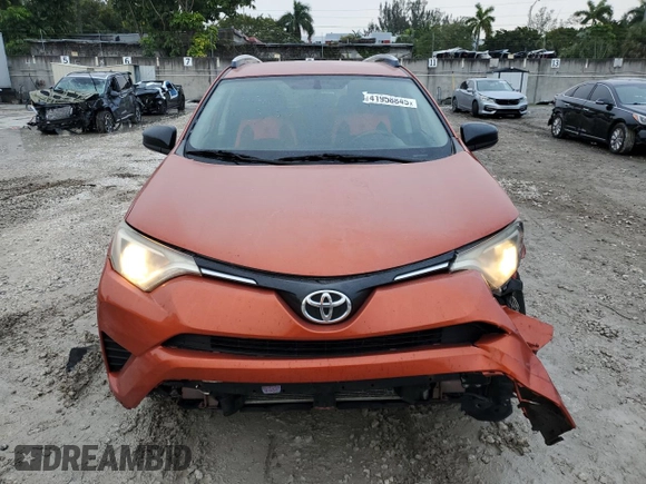 2016 Toyota RAV4 LE with VIN JTMZFREV9GD091819, listed as a Copart auction lot 41958845 with 192,821 mi miles and Salvage Title. Bid and sale history available at carsss.com. Image 5.