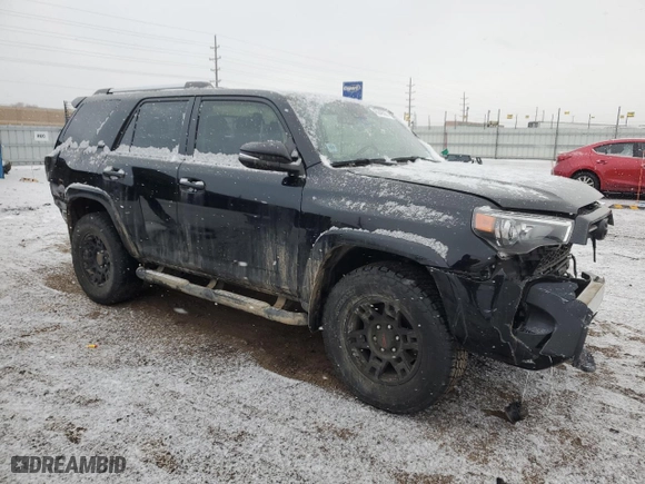 2022 Toyota 4Runner SR5 Premium with VIN JTENU5JR9N5979172, listed as a Copart auction lot 45048565 with 30,058 mi miles and Clean Title. Bid and sale history available at carsss.com. Image 4.