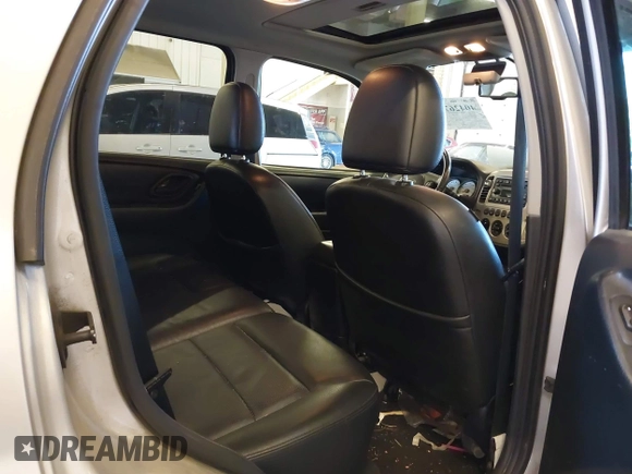 2007 Ford Escape Limited с VIN 1FMCU94197KA36921, выставлен на аукционе IAAI как лот 40426720 с пробегом 177 909 миль миль и . История ставок и продаж доступна на DreamBid. Изображение 8.