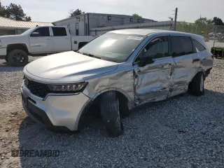 2021 Kia Sorento LX z VIN 5XYRG4LC1MG041897, wystawiony jako Copart lot #53491755 z przebiegiem 91 979 mil mil oraz Szkoda całkowita • Salvage title. Historia ofert i sprzedaży dostępna na DreamBid. Obrazek 1.