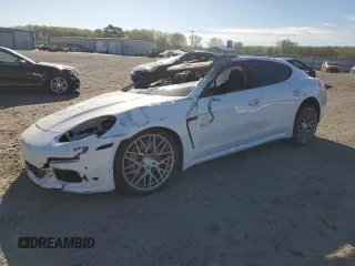 2014 Porsche Panamera z VIN WP0AA2A72EL012827, wystawiony jako Copart lot #48873264 z przebiegiem Nie podano mil oraz Szkody całkowita. Historia ofert i sprzedaży dostępna na DreamBid. Obrazek 1.