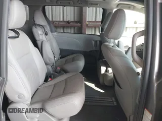 2019 Toyota Sienna XLE Auto Access Seat with VIN 5TDYZ3DC1KS986993, listed as a IAAI auction lot 40575042 with 73,581 mi miles. Bid and sale history available at carsss.com. Image 8.