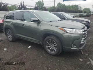 2017 Toyota Highlander XLE with VIN 5TDJZRFH8HS421579, listed as a Copart auction lot 60477245 with 121,417 mi miles and Salvage title. Bid and sale history available at DreamBid. Image 4.