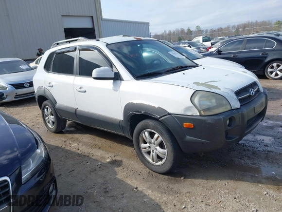2007 Hyundai Tucson SE with VIN KM8JN12D77U638627, listed as a IAAI auction lot 41551224 with 156,125 mi miles. Bid and sale history available at carsss.com. Image 1.