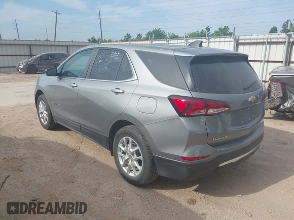 2024 Chevrolet Equinox LT with VIN 3GNAXUEG1RS182754, listed as a IAAI auction lot 42041296 with 32,015 mi miles. Bid and sale history available at carsss.com. Image 3.