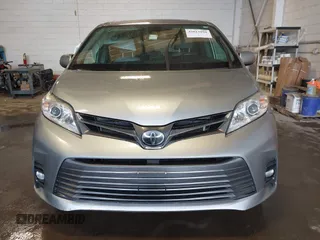 2019 Toyota Sienna XLE Auto Access Seat with VIN 5TDYZ3DC5KS977780, listed as a IAAI auction lot 42015998 with 100,387 mi miles. Bid and sale history available at carsss.com. Image 12.