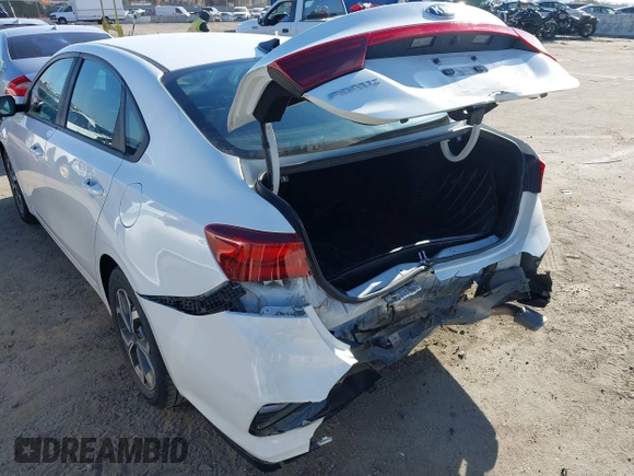 2019 Kia Forte LXS with VIN 3KPF24AD3KE136372, listed as a IAAI auction lot 41854981 with 70,900 mi miles. Bid and sale history available at carsss.com. Image 6.