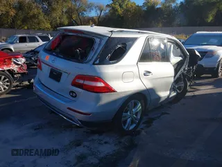 2015 Mercedes-Benz M 350 with VIN 4JGDA5HB4FA595001, listed as a IAAI auction lot 40765975 with Not provided miles and . Bid and sale history available at DreamBid. Image 4.