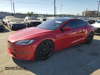 2021 Tesla Model S Plaid with VIN 5YJSA1E69MF446924, listed as a Copart auction lot 87644725 with 2,530 mi miles and Salvage Title. Bid and sale history available at carsss.com. Image 1.