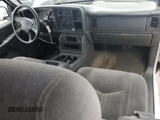 2005 Chevrolet Silverado 1500 LS with VIN 2GCEC19T351259657, listed as a Copart auction lot 60843785 with 162,230 mi miles and Salvage title. Bid and sale history available at DreamBid. Image 8.