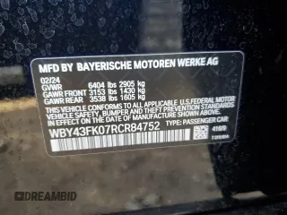 2024 BMW i5 M60 z VIN WBY43FK07RCR84752, wystawiony jako Copart lot #43782755 z przebiegiem 12 175 mil mil oraz Szkoda całkowita • Salvage title. Historia ofert i sprzedaży dostępna na DreamBid. Obrazek 12.