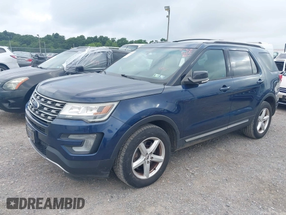 2017 Ford Explorer XLT z VIN 1FM5K8D87HGA65814, wystawiony jako IAAI lot #42658041 z przebiegiem 82 560 mil mil oraz . Historia ofert i sprzedaży dostępna na DreamBid. Obrazek 2.