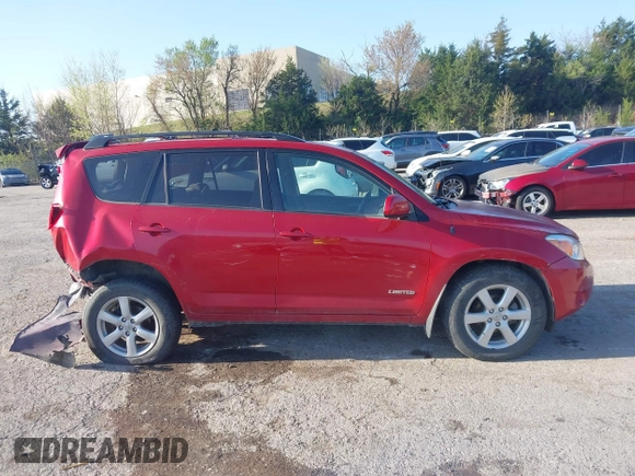 2008 Toyota RAV4 Limited z VIN JTMZK31V585021728, wystawiony jako IAAI lot #41975062 z przebiegiem Nie podano mil oraz . Historia ofert i sprzedaży dostępna na DreamBid. Obrazek 13.